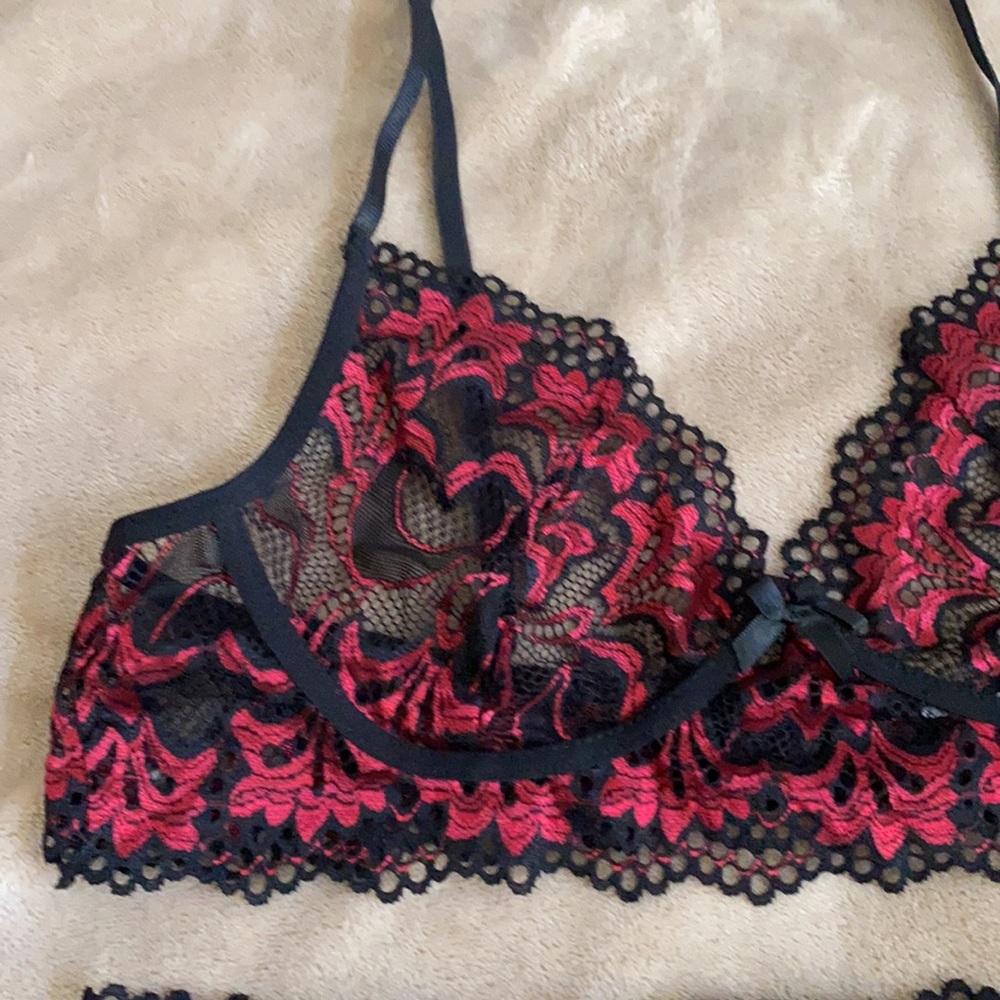 Lingerie Set. - Picture 5 of 8